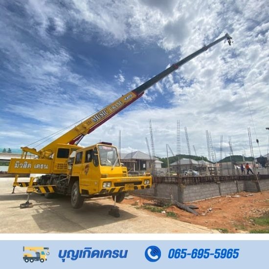 จ้างรถเครนติดตั้งป้ายชื่อบริษัท ชะอำ - รถเครนให้เช่า หัวหิน ชะอำ เพชรบุรี - บุญเกิดเครน ขนส่ง
