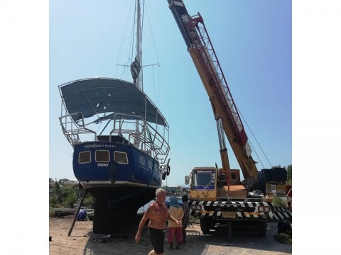 รถเครนยกเรือชะอำ เพชรบุรี